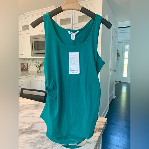 NWT Athleta Size M / New w Tags Outbound Scoop Neck Tank Emerald Green - Picture 2 of 4